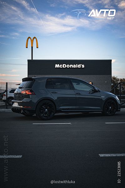 Volkswagen&nbsp;-&nbsp;<small><strong>GTI TCR</strong></small>