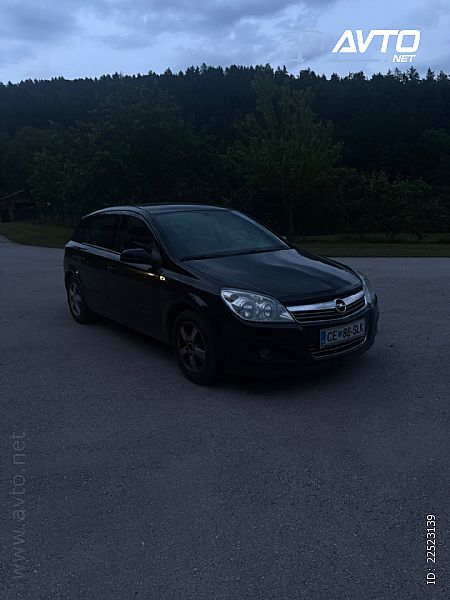 Opel&nbsp;Astra&nbsp;<small><strong></strong></small>