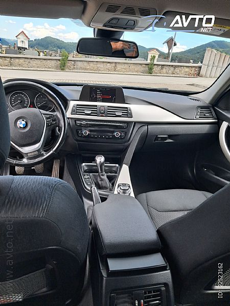 BMW&nbsp;serija 3 Touring:&nbsp;<small><strong>318d Touring</strong></small>