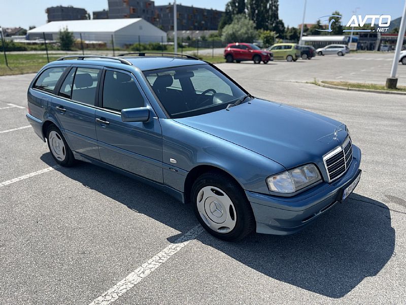 Mercedes-Benz&nbsp;C-Razred&nbsp;<small><strong>C 180 T Classic</strong></small>