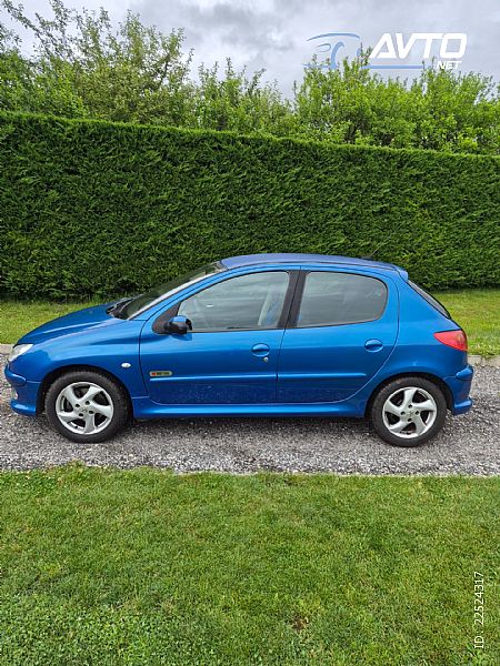 Peugeot&nbsp;206&nbsp;<small><strong>Style 1.6 HDi FAP</strong></small>