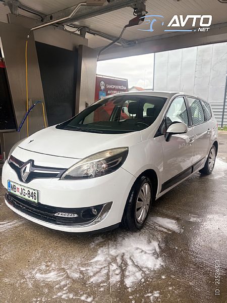 Renault&nbsp;Grand Scenic&nbsp;<small><strong>dCi 110 Dynamique EDC</strong></small>