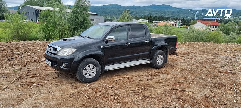 Toyota&nbsp;Hilux&nbsp;<small><strong></strong></small>