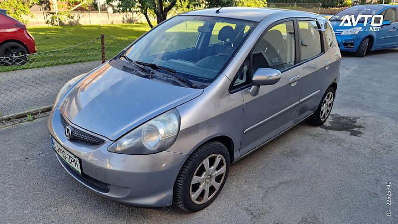 Honda&nbsp;Jazz&nbsp;<small><strong>1.4i LS</strong></small>
