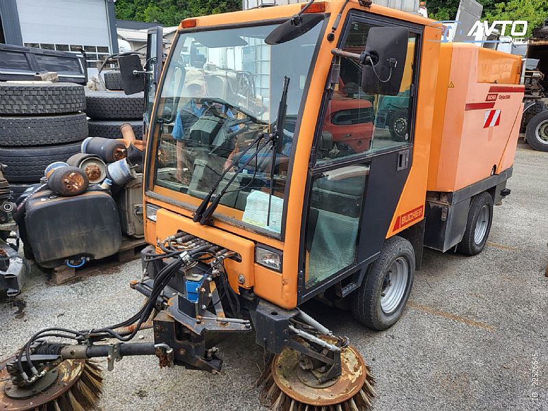 Bucher&nbsp;CityCat 2000&nbsp;<small><strong></strong></small>