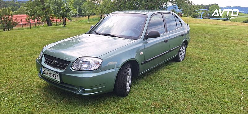 Hyundai&nbsp;Accent&nbsp;<small><strong></strong></small>