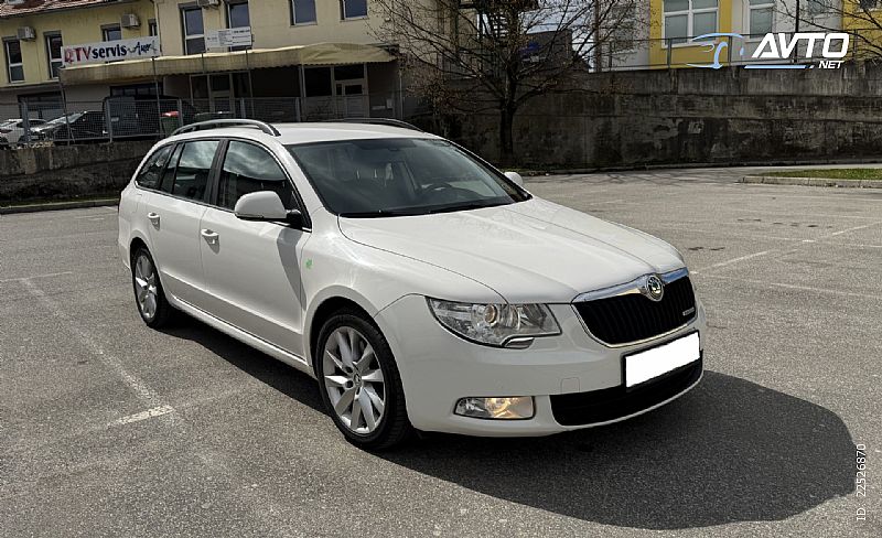 �koda&nbsp;Superb&nbsp;<small><strong>Combi 1.6 TDI CR GreenLine TEHN. 05 27</strong></small>