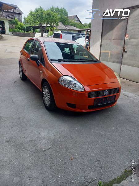 Fiat&nbsp;Punto&nbsp;<small><strong>Grande  Dynamic 1.4 16V</strong></small>
