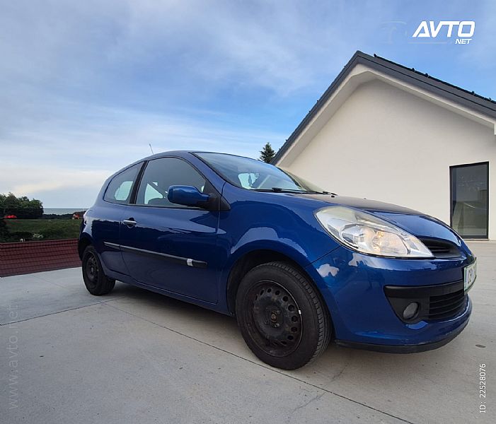 Renault&nbsp;Clio&nbsp;<small><strong>1.2 </strong></small>