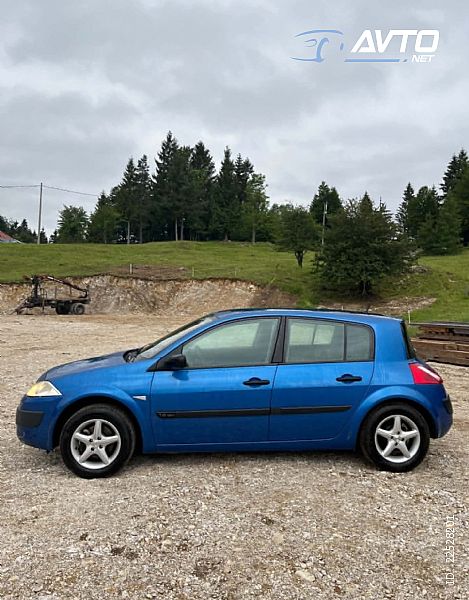 Renault&nbsp;Megane&nbsp;<small><strong>Berline 1.6 16V Dynamique Confort</strong></small>