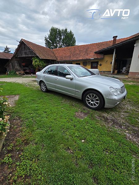 Mercedes-Benz&nbsp;C-Razred&nbsp;<small><strong>C 180 Elegance</strong></small>