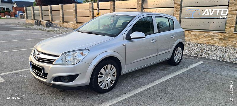 Opel&nbsp;Astra&nbsp;<small><strong>1.6 16V Enjoy...2.LASTNIK...SERVISNA KNJIGA</strong></small>