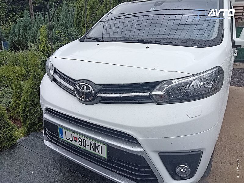 Toyota&nbsp;Proace Verso&nbsp;<small><strong>Compact 1.6 D-4D Combi</strong></small>