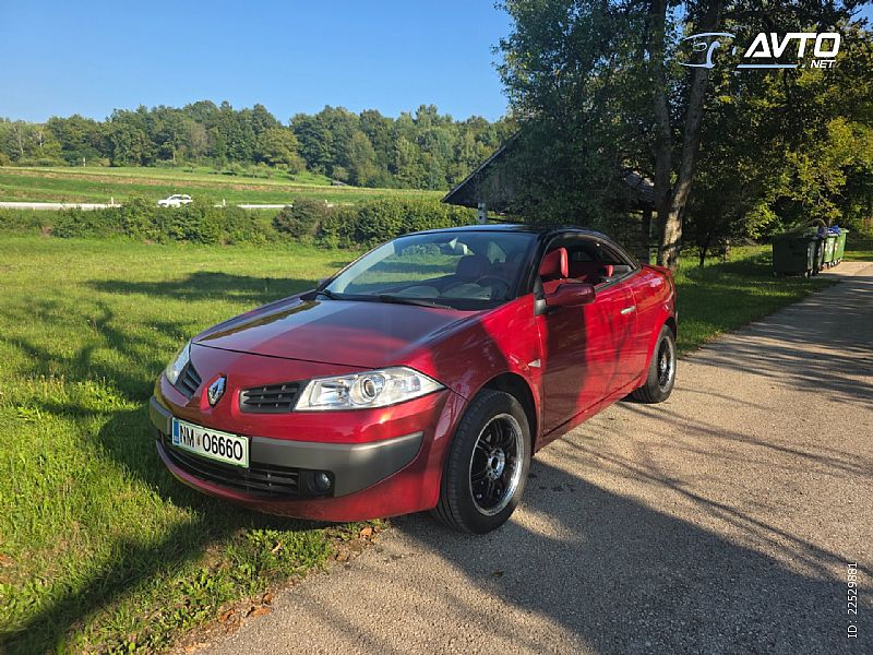 Renault&nbsp;Megane&nbsp;<small><strong>Privilege Luxe 1.6 16V</strong></small>