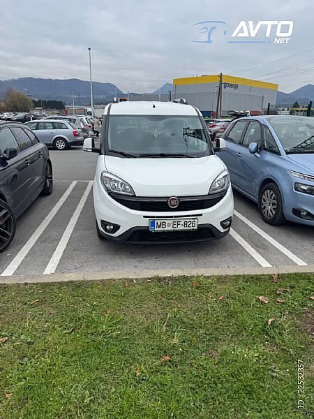 Fiat&nbsp;Doblo&nbsp;<small><strong>1.6 Multijet 16V Lounge Maxi</strong></small>