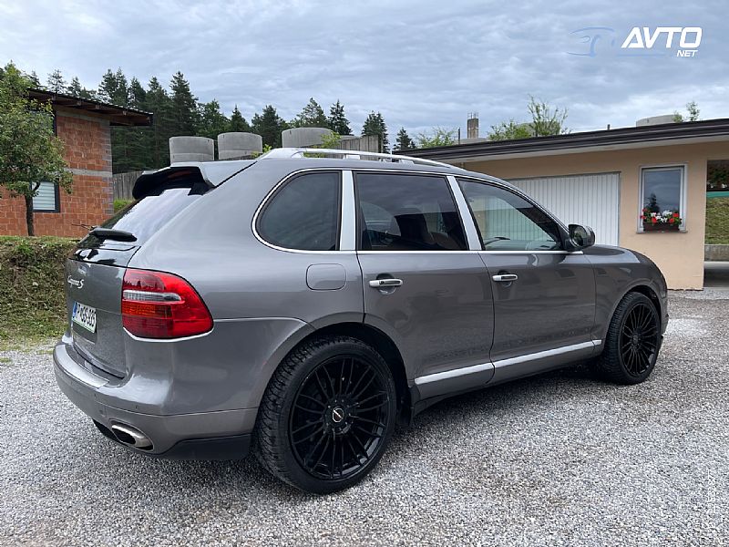 Porsche&nbsp;Cayenne&nbsp;<small><strong>S 4.8 V8</strong></small>