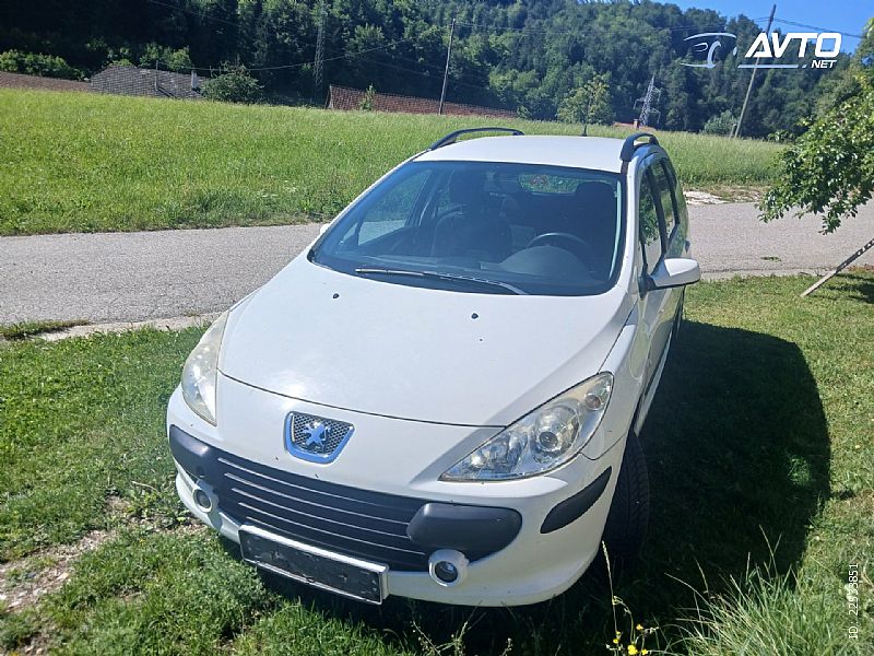 Peugeot&nbsp;307&nbsp;<small><strong>Break D-Sign 1.6 16V HDi</strong></small>