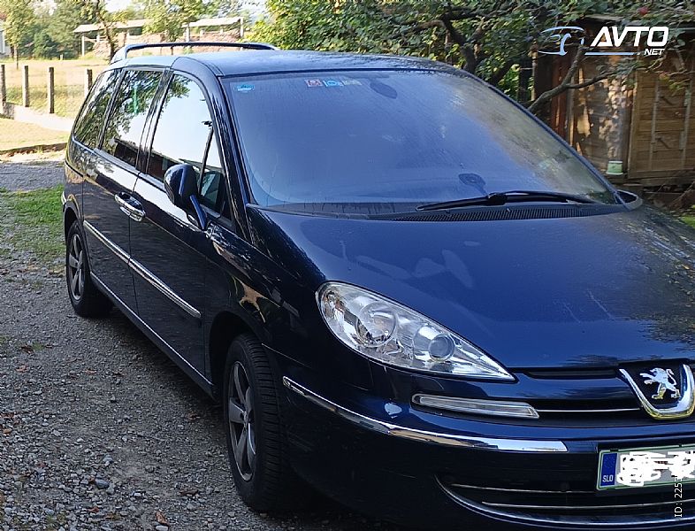 Peugeot&nbsp;807&nbsp;<small><strong>Premium 2.0 HDi FAP</strong></small>