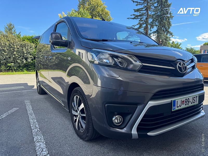 Toyota&nbsp;Proace Verso&nbsp;<small><strong>Medium 2.0 D-4D Family</strong></small>