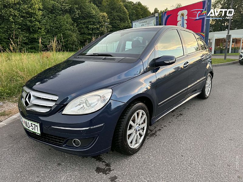 Mercedes-Benz&nbsp;B-Razred&nbsp;<small><strong>B 180 CDI</strong></small>