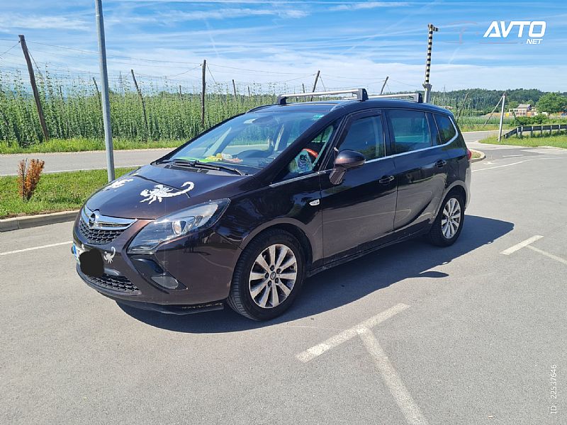 Opel&nbsp;Zafira&nbsp;<small><strong>Tourer 2.0 CDTi VSA MO�NA OPREMA 1 LASTNIK</strong></small>