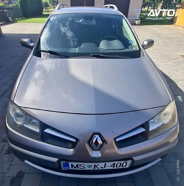 Renault&nbsp;Megane&nbsp;<small><strong>Grandtour 1.6 16V Dynamique</strong></small>