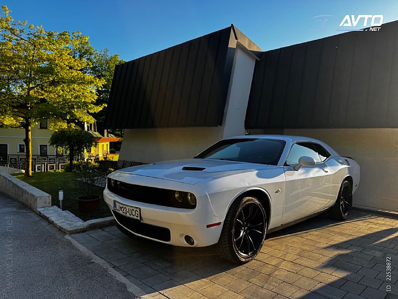 Dodge&nbsp;Challenger&nbsp;<small><strong>BLACK TOP EDITION 3.6</strong></small>