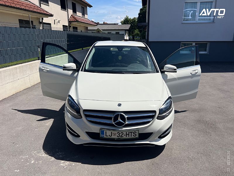 Mercedes-Benz&nbsp;B-Razred&nbsp;<small><strong>B 180 d</strong></small>