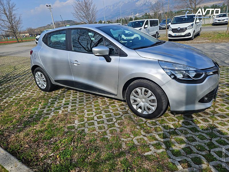 Renault&nbsp;Clio&nbsp;<small><strong>1.2 16V-ODLI�EN-50.000KM-1.LASTNICA-PRIMORSKI</strong></small>