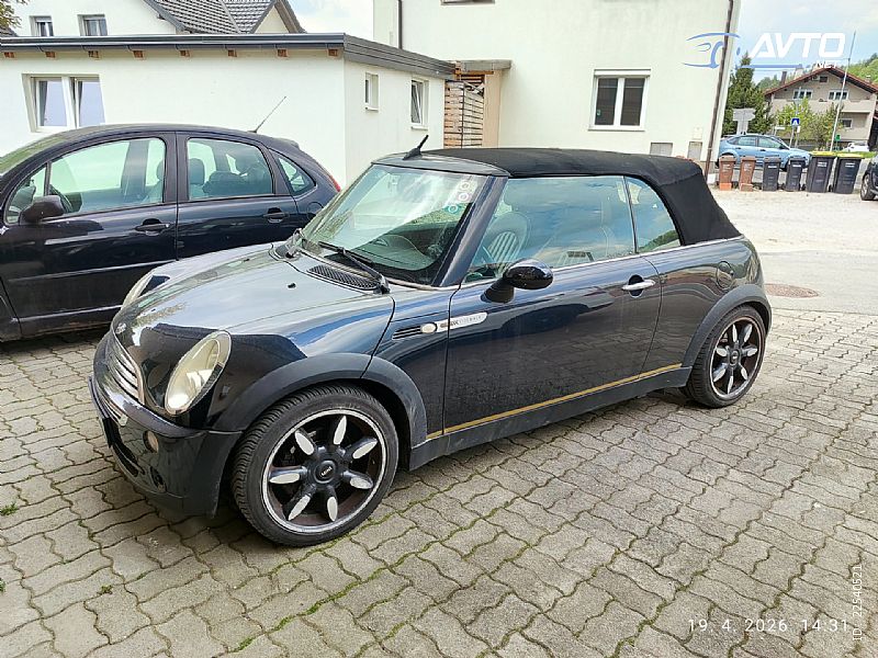 MINI&nbsp;Cabrio&nbsp;<small><strong>Cooper</strong></small>