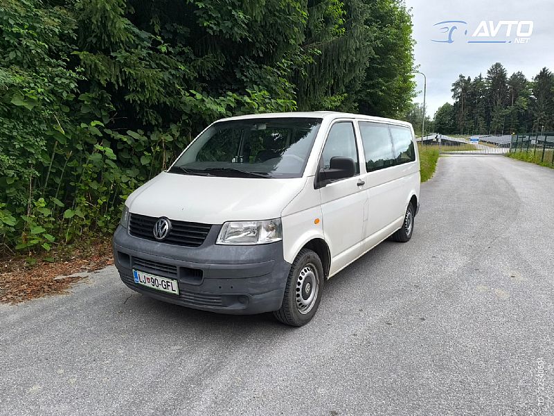 Volkswagen&nbsp;Transporter&nbsp;<small><strong>T5 Kombi  8+1  2.5 TDI 4x4</strong></small>