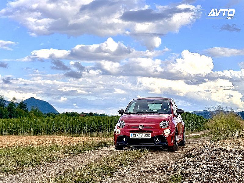Abarth&nbsp;595&nbsp;<small><strong>1.4 TURBO</strong></small>