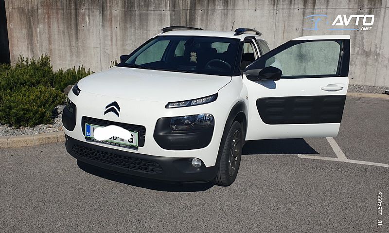 Citro�n&nbsp;C4 Cactus&nbsp;<small><strong>1.6 BlueHDi S S Feel - TOP stanje brez vlaganja</strong></small>