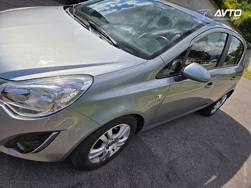 Opel&nbsp;Corsa&nbsp;<small><strong>1.4 16V</strong></small>