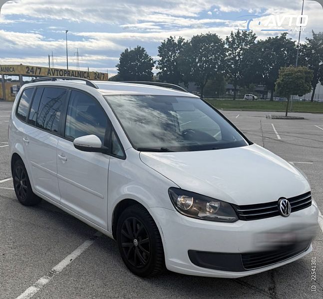 Volkswagen&nbsp;Touran&nbsp;<small><strong>2.0 TDI Highline</strong></small>