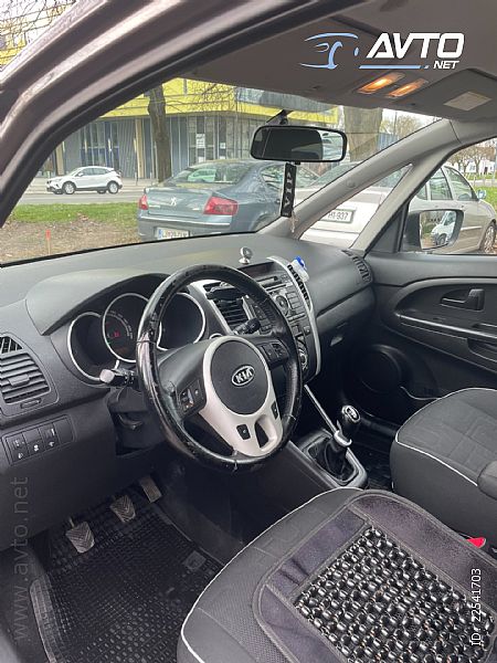 Kia&nbsp;Venga&nbsp;<small><strong></strong></small>