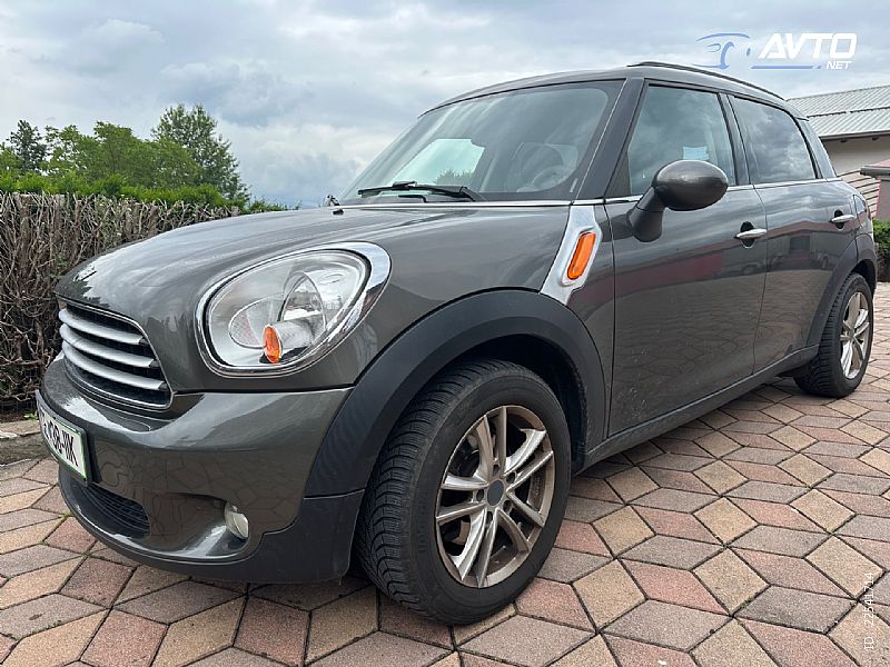 MINI&nbsp;Countryman&nbsp;<small><strong>Cooper D - ODLI�EN. PRAVKAR NAREJEN REDNI SERVIS</strong></small>