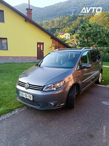 Volkswagen&nbsp;Touran&nbsp;<small><strong>2.0 TDI Highline DSG</strong></small>