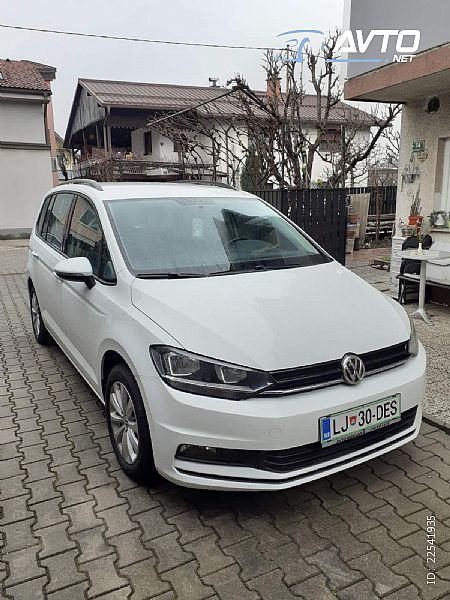 Volkswagen&nbsp;Touran&nbsp;<small><strong>1.6 TDI BMT Highline</strong></small>