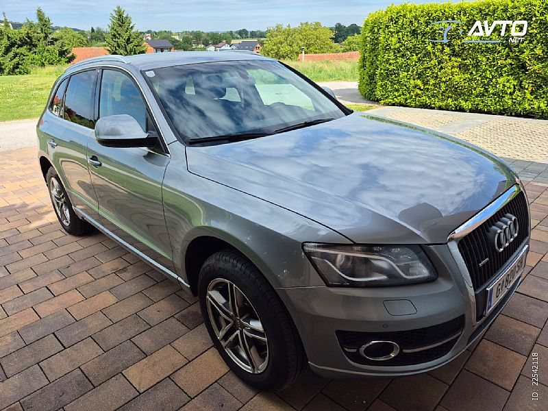 Audi&nbsp;Q5&nbsp;<small><strong>quattro 2.0 TDI</strong></small>