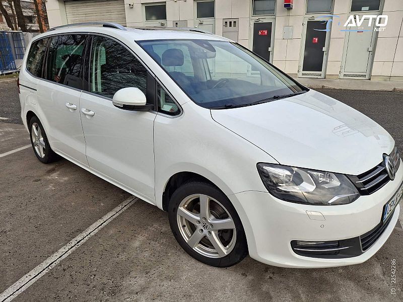 Volkswagen&nbsp;Sharan&nbsp;<small><strong>2.0 TDI BMT SCR Highline</strong></small>