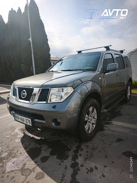 Nissan&nbsp;Pathfinder&nbsp;<small><strong>2.5 dCi LE Avt.</strong></small>