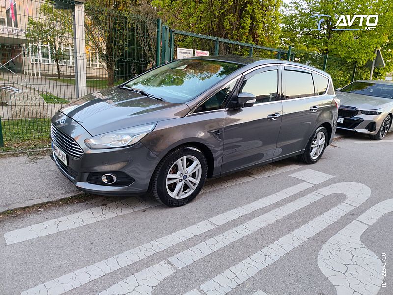 Ford&nbsp;S-Max&nbsp;<small><strong>2.0 TDCi Titanium Powershift</strong></small>