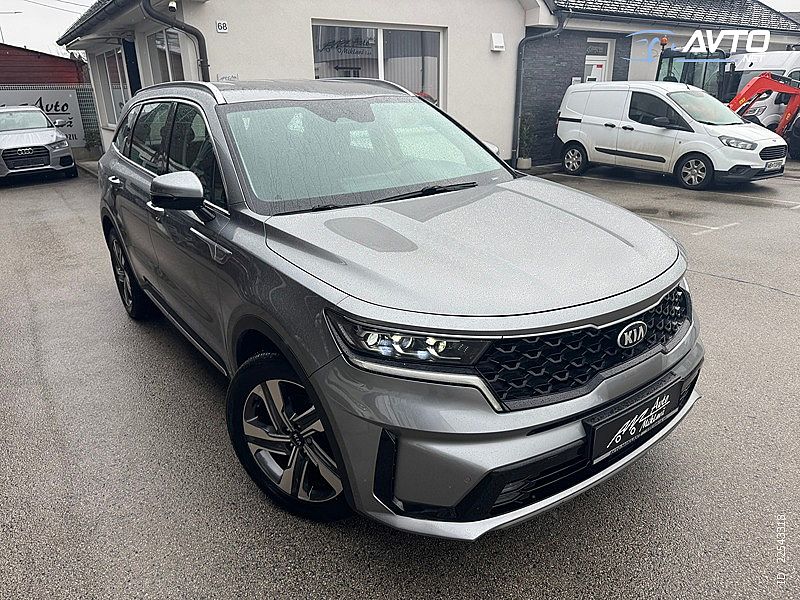 Kia&nbsp;Sorento&nbsp;<small><strong>1.6 T-GDi PHEV LX Urban A T AWD</strong></small>