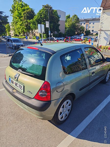 Renault&nbsp;Clio&nbsp;<small><strong></strong></small>