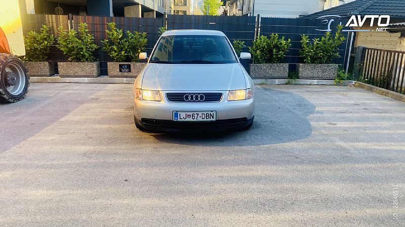 Audi&nbsp;A3&nbsp;<small><strong>Sportback 35 TFSI</strong></small>
