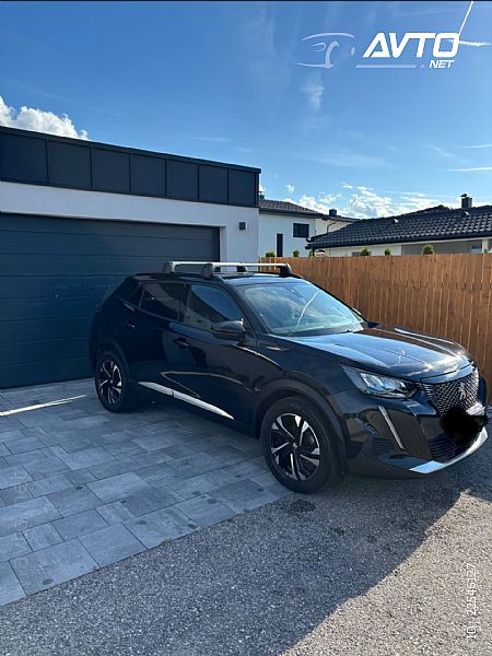 Peugeot&nbsp;2008&nbsp;<small><strong>1.2 PureTech 130 S S Allure</strong></small>
