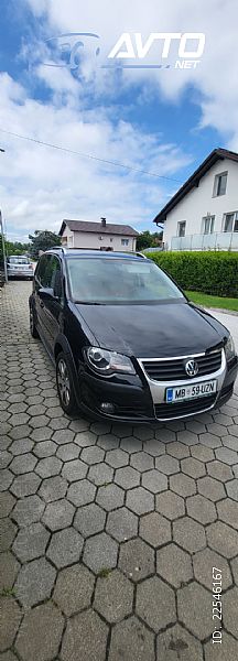 Volkswagen&nbsp;Touran&nbsp;<small><strong>1.4 TSI Trendline</strong></small>
