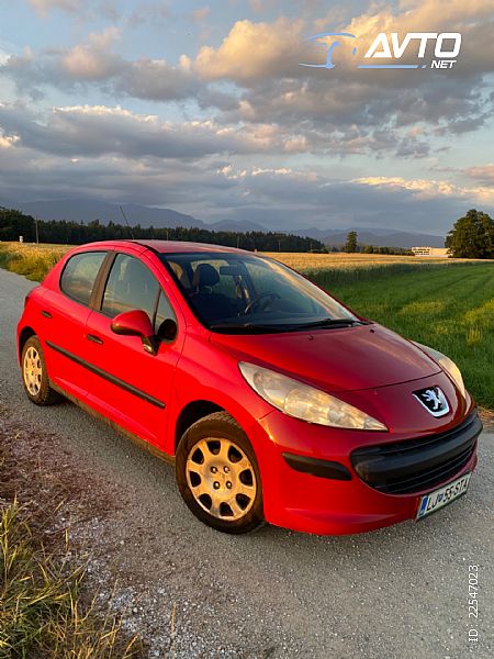 Peugeot&nbsp;207&nbsp;<small><strong>1.4</strong></small>