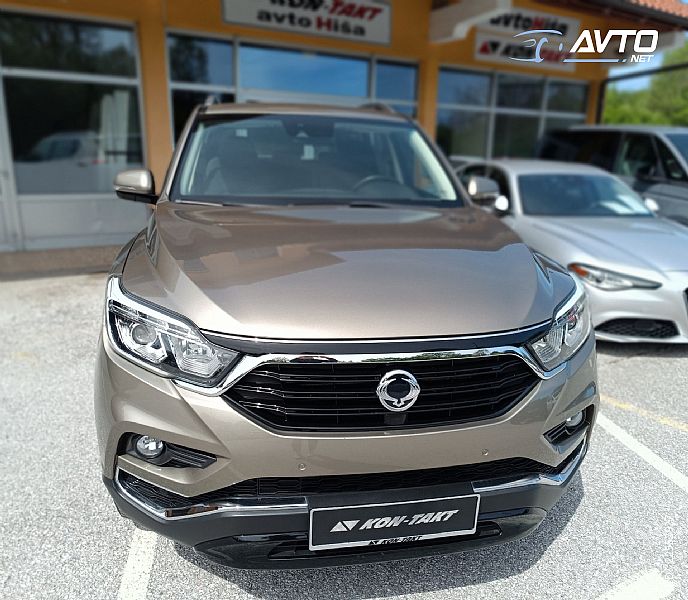Ssangyong&nbsp;Rexton&nbsp;<small><strong>2.2 cdi AWD CRYSTAL REDUKTOR SERVISNA DAB</strong></small>